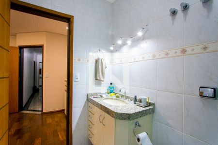 Casa à venda com 220m², 3 quartos e sem vagaBanheiro do quarto 1