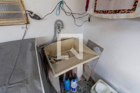 Casa à venda com 150m², 4 quartos e 2 vagasCasa 1 Área de Serviço