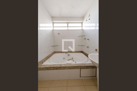 Apartamento para alugar com 100m², 3 quartos e 1 vaga Apartamento para alugar com 100m², 3 quartos e 1 vagaBanheiro