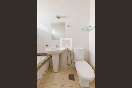 Apartamento para alugar com 100m², 3 quartos e 1 vaga Apartamento para alugar com 100m², 3 quartos e 1 vagaBanheiro