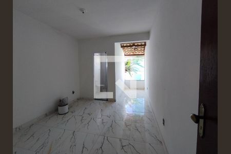 Quarto de casa à venda com 1 quarto, 80m² em Tropical, Contagem