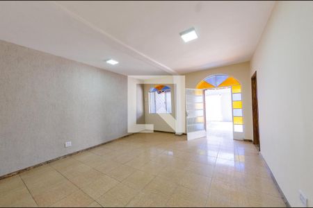 Sala de casa à venda com 3 quartos, 290m² em Dom Cabral, Belo Horizonte