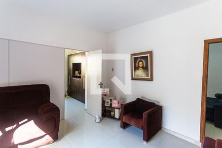 Sala 1 de casa à venda com 5 quartos, 150m² em Santa Tereza, Belo Horizonte
