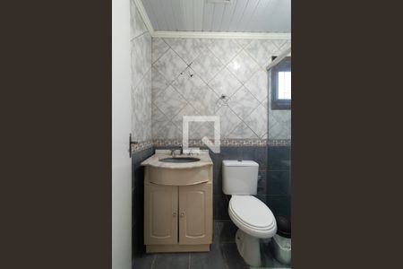 Banheiro de casa de condomínio para alugar com 3 quartos, 177m² em Campo Novo, Porto Alegre