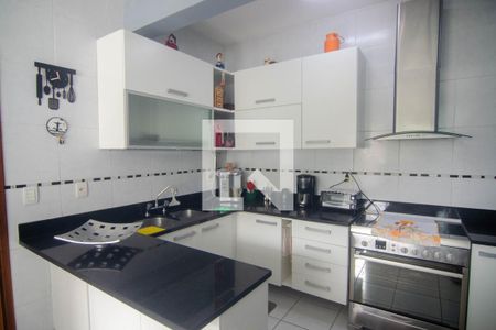 Apartamento à venda com 250m², 4 quartos e 2 vagasCozinha