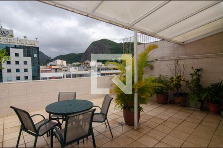 Apartamento à venda com 250m², 4 quartos e 2 vagasVaranda