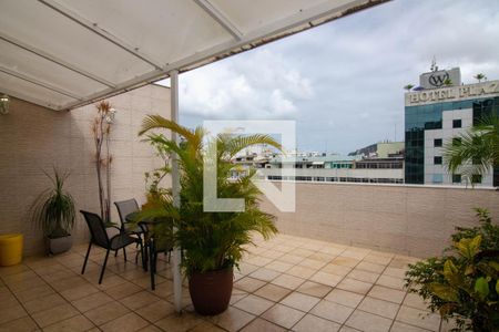 Apartamento à venda com 250m², 4 quartos e 2 vagasVaranda