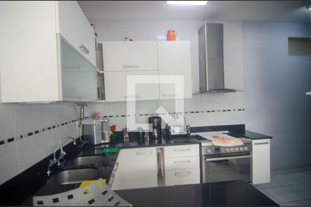 Apartamento à venda com 250m², 4 quartos e 2 vagasCozinha