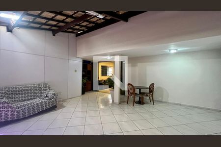 Área comum de casa à venda com 4 quartos, 330m² em Nova Floresta, Belo Horizonte
