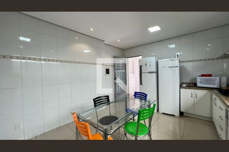 Casa à venda com 330m², 4 quartos e 3 vagas