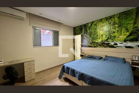 Casa à venda com 330m², 4 quartos e 3 vagas Casa à venda com 330m², 4 quartos e 3 vagasQuarto 1