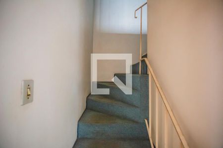 Casa para alugar com 146m², 3 quartos e 3 vagas Casa para alugar com 146m², 3 quartos e 3 vagasEscadas