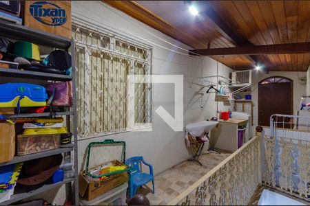 Casa à venda com 220m², 3 quartos e 2 vagas Casa à venda com 220m², 3 quartos e 2 vagasÁrea de Serviço