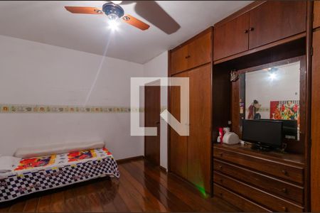 Casa à venda com 220m², 3 quartos e 2 vagas Casa à venda com 220m², 3 quartos e 2 vagasQuarto 2