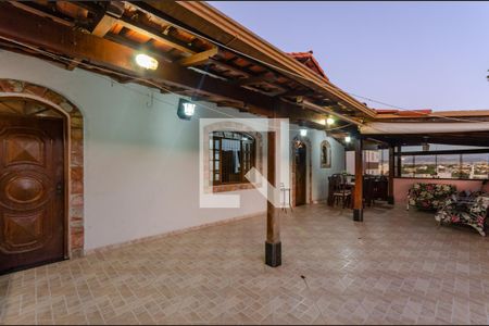 Casa à venda com 220m², 3 quartos e 2 vagas Casa à venda com 220m², 3 quartos e 2 vagasVaranda Gourmet