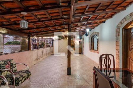 Casa à venda com 220m², 3 quartos e 2 vagas Casa à venda com 220m², 3 quartos e 2 vagasVaranda Gourmet