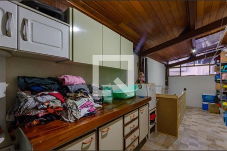 Casa à venda com 220m², 3 quartos e 2 vagas Casa à venda com 220m², 3 quartos e 2 vagasÁrea de Serviço