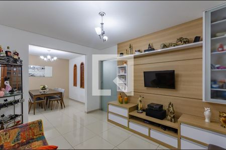 Sala de casa à venda com 3 quartos, 220m² em Santa Monica, Belo Horizonte