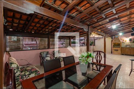 Casa à venda com 220m², 3 quartos e 2 vagas Casa à venda com 220m², 3 quartos e 2 vagasVaranda Gourmet