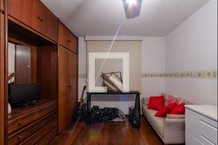 Casa à venda com 220m², 3 quartos e 2 vagas Casa à venda com 220m², 3 quartos e 2 vagasQuarto 2