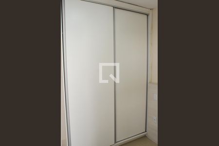 Apartamento à venda com 67m², 2 quartos e 1 vagaQuarto 2 - Armários