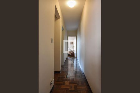 Casa à venda com 149m², 3 quartos e 2 vagasCorredor 
