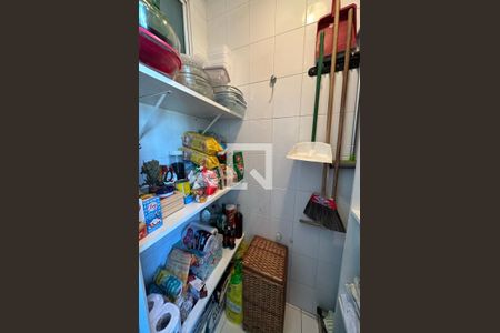 Apartamento à venda com 169m², 2 quartos e 2 vagasDespensa