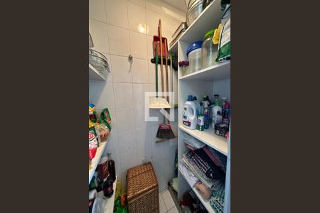 Apartamento à venda com 169m², 2 quartos e 2 vagasDespensa