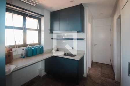 Apartamento à venda com 508m², 5 quartos e 4 vagasPiso 1:  -Area de Serviço