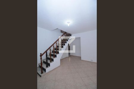 Sala de casa para alugar com 4 quartos, 153m² em Irajá, Rio de Janeiro