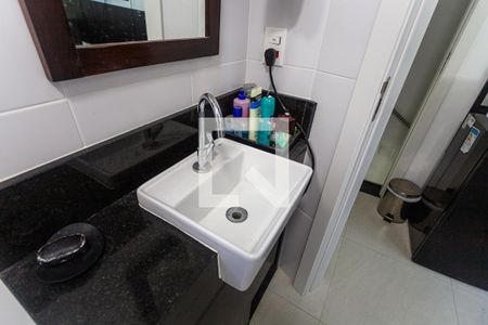 Apartamento à venda com 44m², 1 quarto e 2 vagas Apartamento à venda com 44m², 1 quarto e 2 vagasPia do Banheiro da Suíte