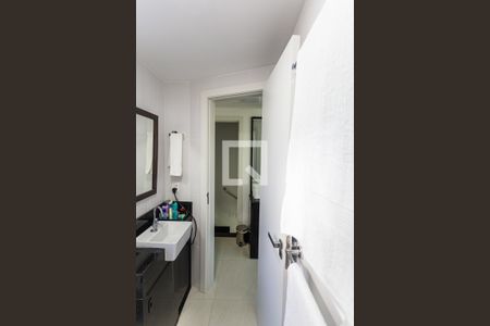 Apartamento à venda com 44m², 1 quarto e 2 vagas Apartamento à venda com 44m², 1 quarto e 2 vagasBanheiro da Suíte