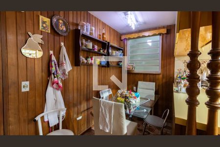 Casa à venda com 218m², 3 quartos e 2 vagasCozinha 