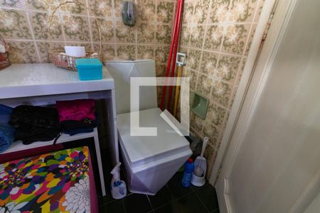 Casa à venda com 218m², 3 quartos e 2 vagasSuíte, banheiro 