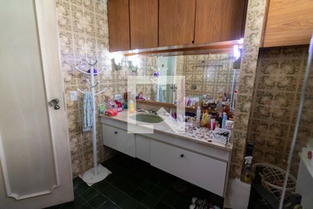 Casa à venda com 218m², 3 quartos e 2 vagasSuíte, banheiro 