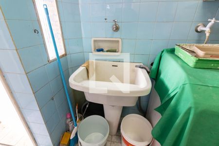 Casa à venda com 218m², 3 quartos e 2 vagasÁrea de Serviço