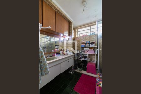 Casa à venda com 218m², 3 quartos e 2 vagasSuíte, banheiro 