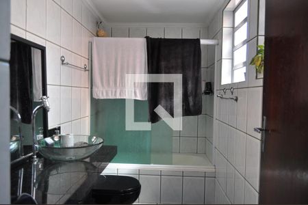 Banheiro da Suíte de casa à venda com 2 quartos, 128m² em Parque Ramos Freitas, São Paulo