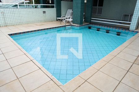 Apartamento à venda com 75m², 2 quartos e 2 vagasPiscina