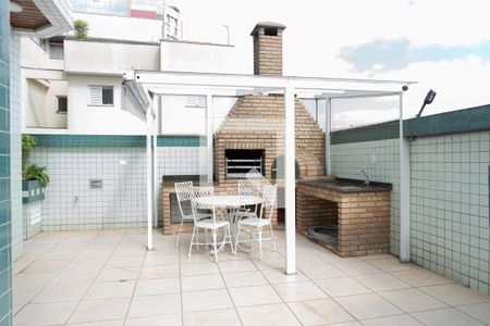 Apartamento à venda com 75m², 2 quartos e 2 vagasChurrasqueira