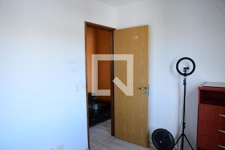 Quarto 1  de apartamento para alugar com 2 quartos, 43m² em Jardim Isis, Cotia