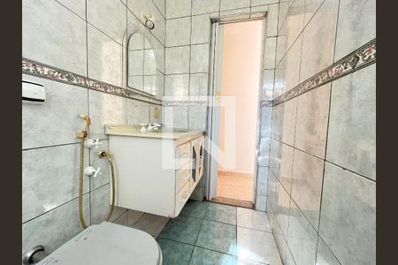 Casa à venda com 100m², 2 quartos e sem vaga Casa à venda com 100m², 2 quartos e sem vagaBanheiro da Suíte 2