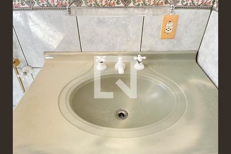 Casa à venda com 100m², 2 quartos e sem vaga Casa à venda com 100m², 2 quartos e sem vagaBanheiro da Suíte 2