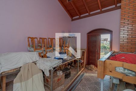 Casa à venda com 380m², 4 quartos e 4 vagas Casa à venda com 380m², 4 quartos e 4 vagasSalão segundo piso