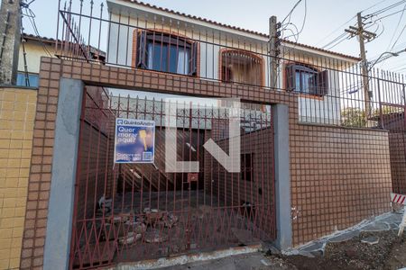 Casa à venda com 380m², 4 quartos e 4 vagasFachada