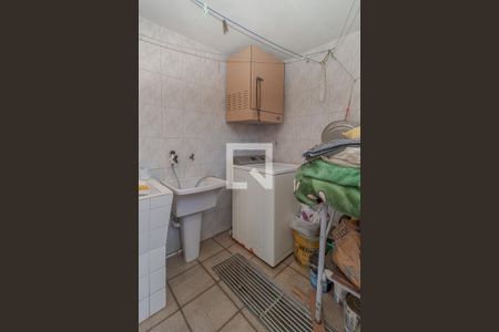 Casa à venda com 380m², 4 quartos e 4 vagasLavanderia