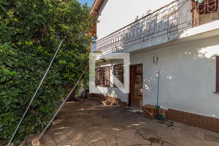 Casa à venda com 380m², 4 quartos e 4 vagas Casa à venda com 380m², 4 quartos e 4 vagasQuintal