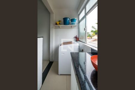Apartamento à venda com 67m², 2 quartos e sem vagaCozinha e Área de Serviço