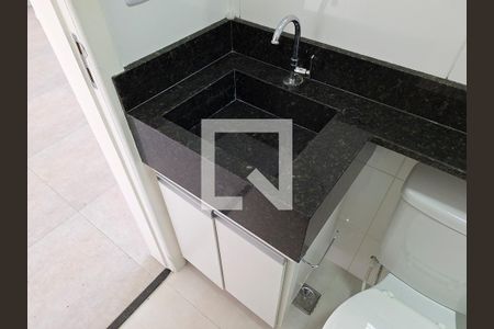 Banheiro de kitnet/studio para alugar com 1 quarto, 39m² em Vila Isolina Mazzei, São Paulo