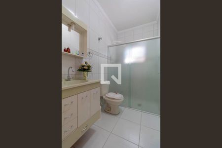 Casa à venda com 150m², 3 quartos e 2 vagasBanheiro